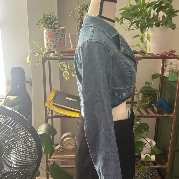 Women's Blue Jean Jacket - Picture 4 of 6